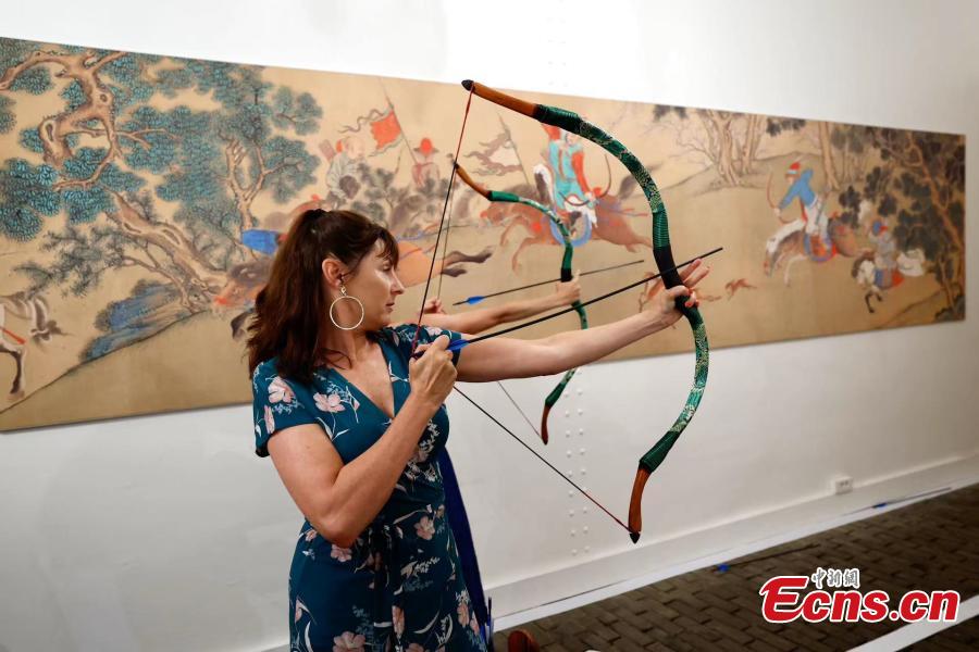 成为了球迷