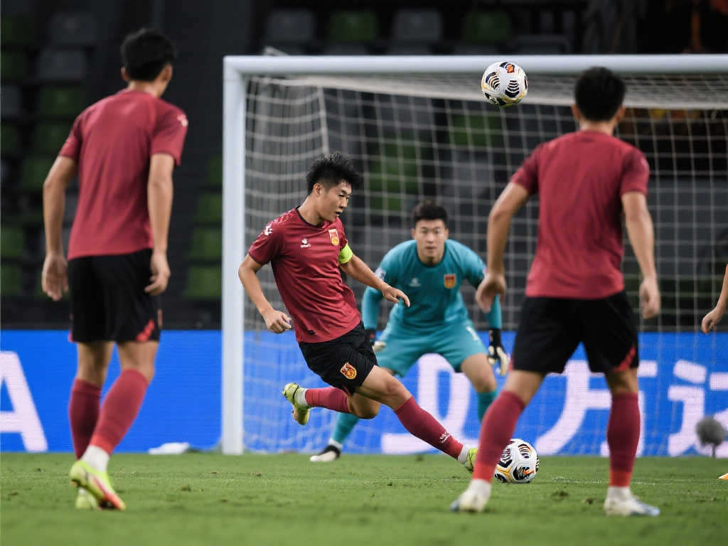 挤兑国足 挤兑国足